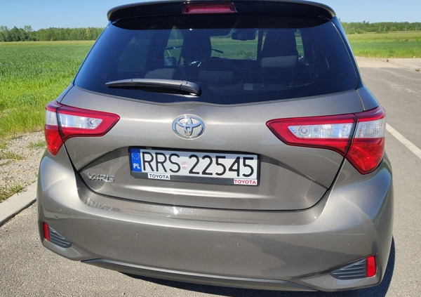 Toyota Yaris cena 67900 przebieg: 39000, rok produkcji 2019 z Ropczyce małe 92